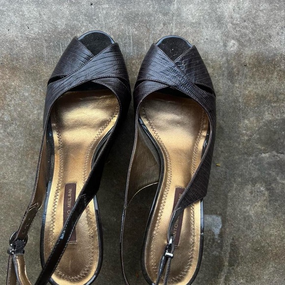 Heels - Picture 2 of 3